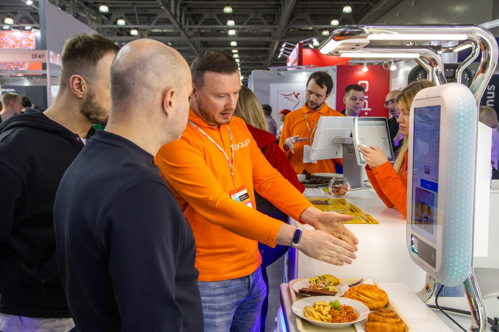 Умная касса «1С-Рарус» распознает блюда и ускоряет обслуживание Умная касса «1С-Рарус» распознает блюда и ускоряет обслуживание